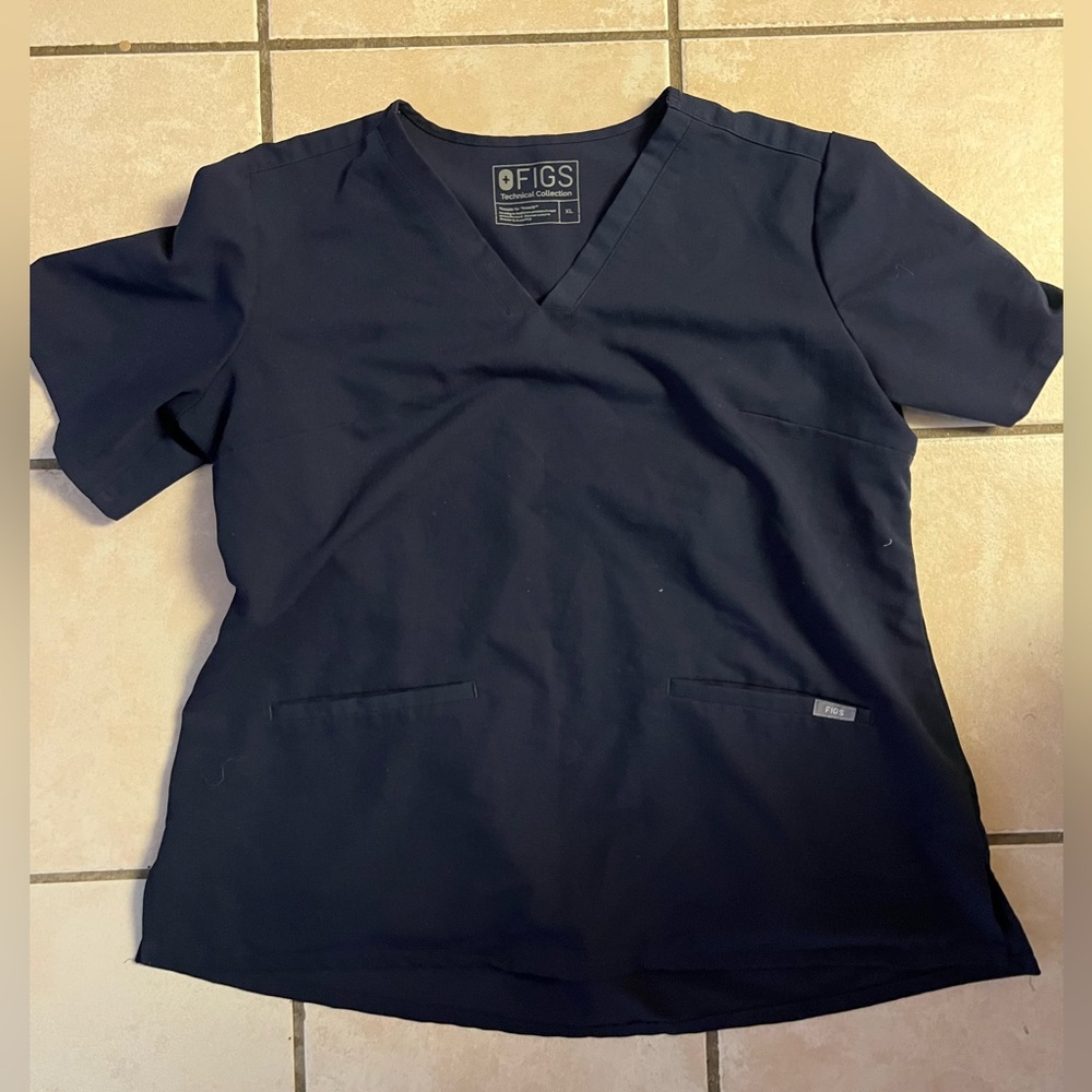 XL casma navy Figs scrub top